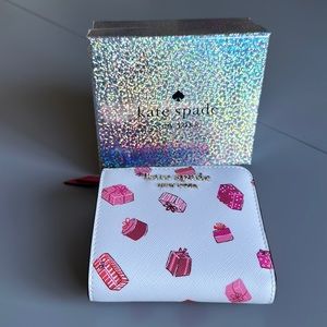 NWT Kate Spade zip bifold wallet pink multi gifts, small
